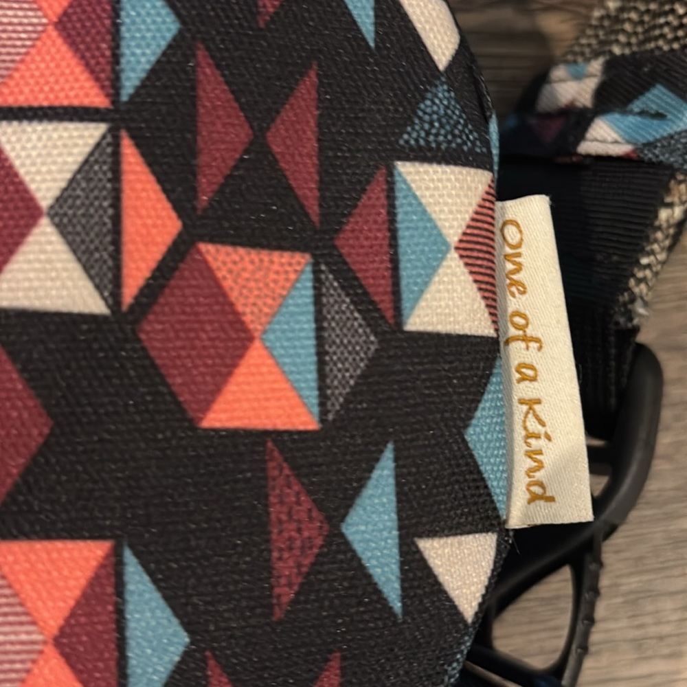 Kavu Sling Bag - Picture 8 of 9